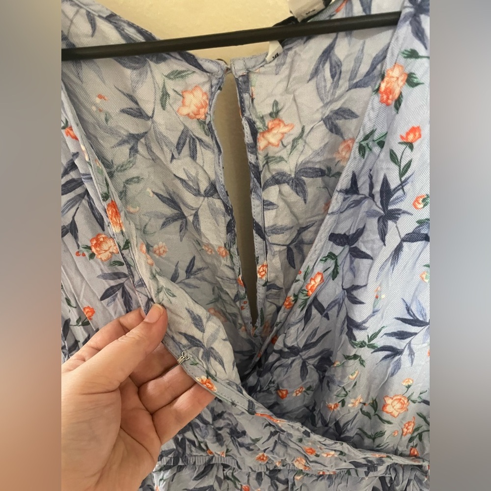 ✨American Eagle Floral Romper Size L - Picture 4 of 9